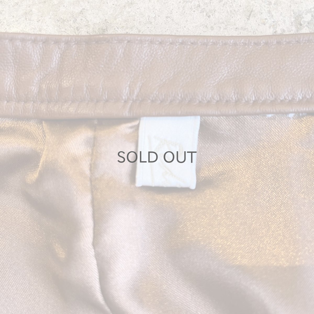 画像11: BACK SLIT DESIGN LEATHER SKIRT / W26 (11)