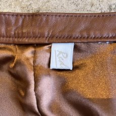 画像11: BACK SLIT DESIGN LEATHER SKIRT / W26 (11)