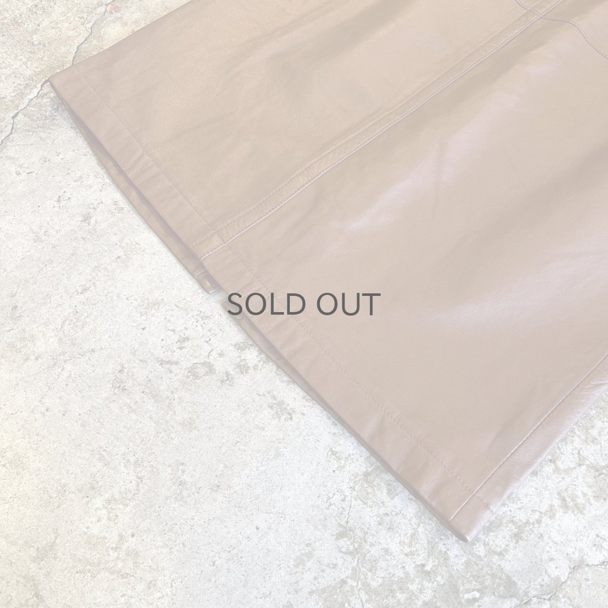 画像5: BACK SLIT DESIGN LEATHER SKIRT / W26 (5)