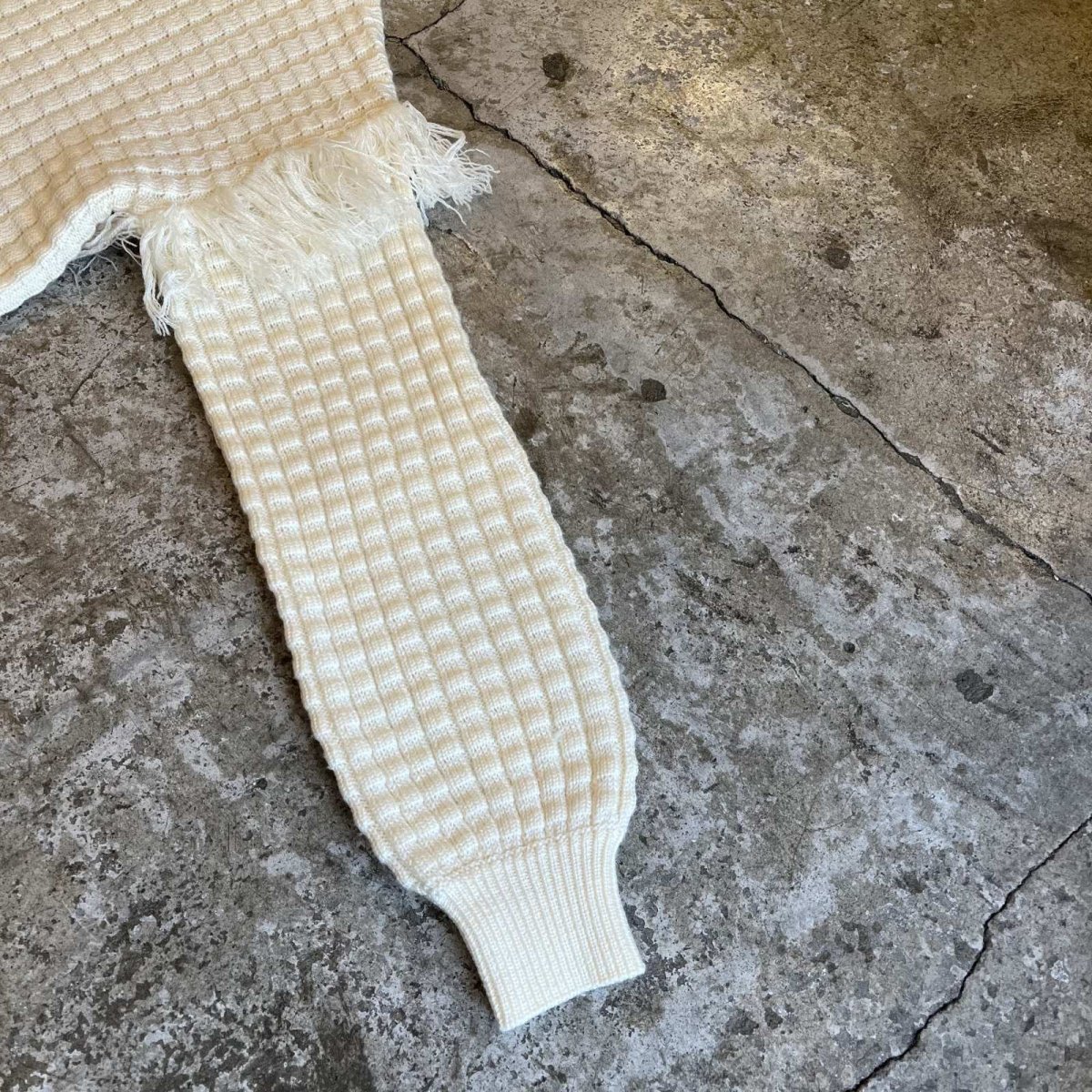 画像6: IVORY COLOR POINT FRINGE DESIGN MOCK NECK KNIT SWEATER / Ladies M  (6)