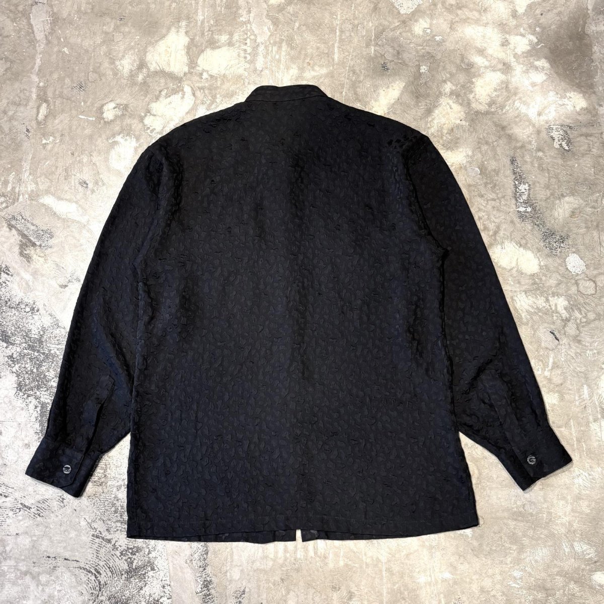 画像2: ALL OVER EMBOSSED PATTERN STAND COLLAR L/S SHIRT / Mens M(L) (2)