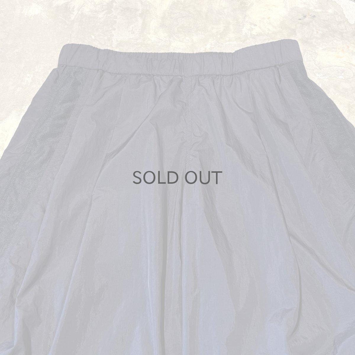 画像10: SIDE LACE UP LINE WIDE SILHOUETTE NYLON PANTS / W30~ (10)