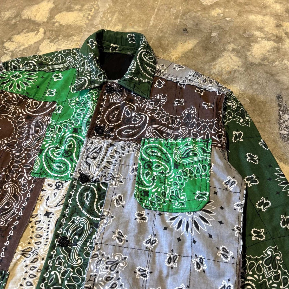 画像4: ALL OVER PAISLEY PATTERN PATCHWORKED SHIRT JACKET / Mens XL (4)
