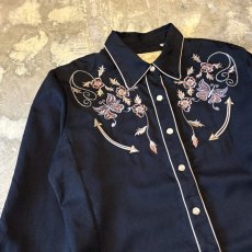 画像3: 90's BUTTERFLY EMBROIDERY YOKE WESTERN L/S SHIRT / Mens S (3)