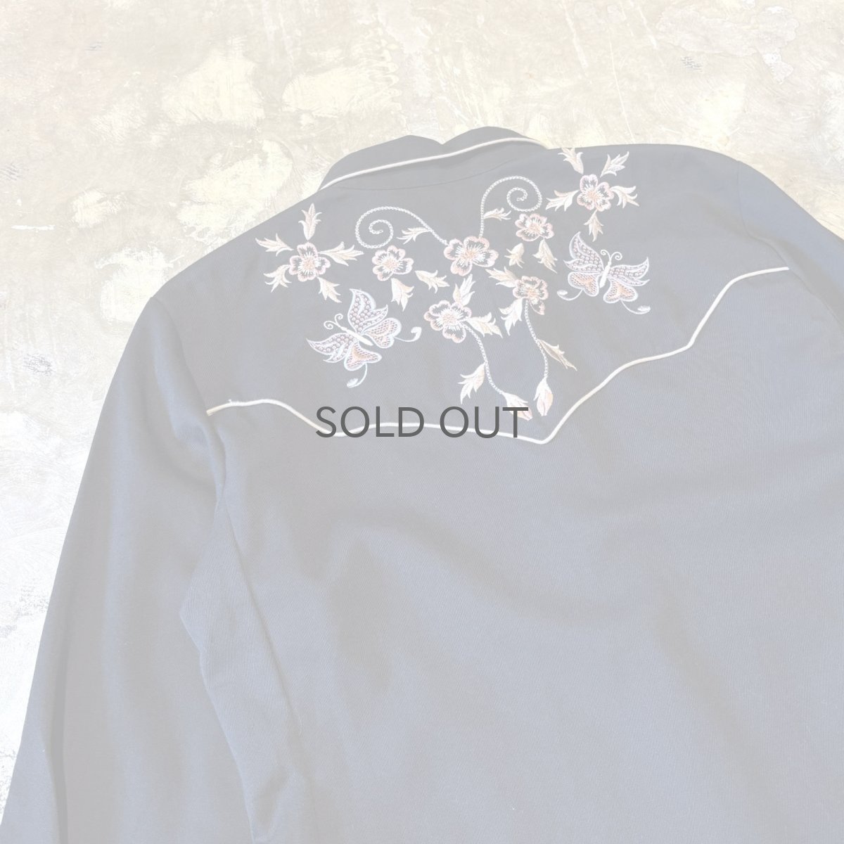 画像9: 90's BUTTERFLY EMBROIDERY YOKE WESTERN L/S SHIRT / Mens S (9)