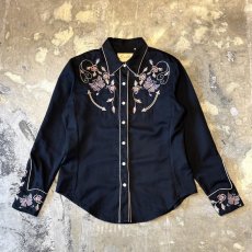 画像1: 90's BUTTERFLY EMBROIDERY YOKE WESTERN L/S SHIRT / Mens S (1)
