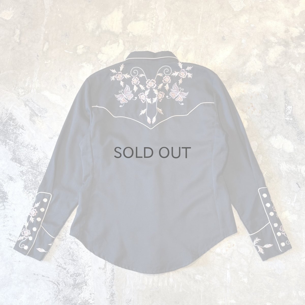 画像2: 90's BUTTERFLY EMBROIDERY YOKE WESTERN L/S SHIRT / Mens S (2)