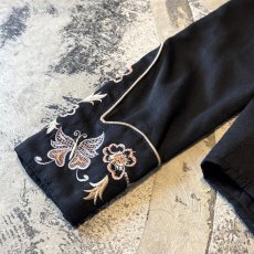 画像7: 90's BUTTERFLY EMBROIDERY YOKE WESTERN L/S SHIRT / Mens S (7)