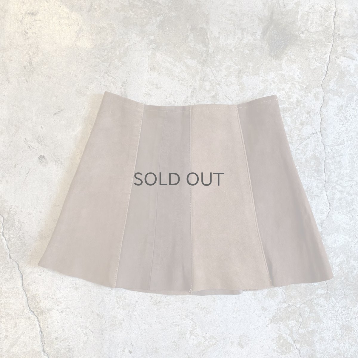 画像2: COLOR BLOCK SUEDE LEATHER FRONT BUTTON MINI SKIRT / W26 (2)