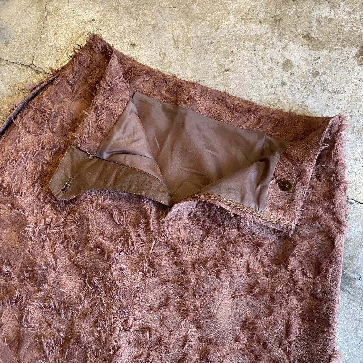 画像9: BROWN COLOR SHAGGY ALL OVER PATTERN DESIGN SKIRT / W29 (9)