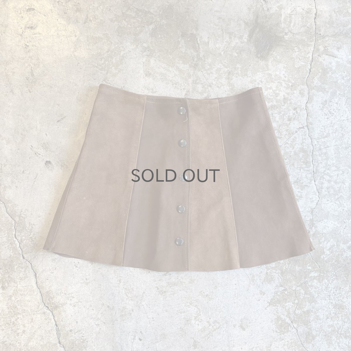 画像1: COLOR BLOCK SUEDE LEATHER FRONT BUTTON MINI SKIRT / W26 (1)