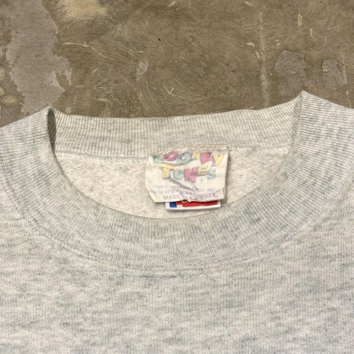画像10: 90's "LOONEY TUNES" BUGS BUNNY PRINTED SWEAT / Mens L / MADE IN USA (10)
