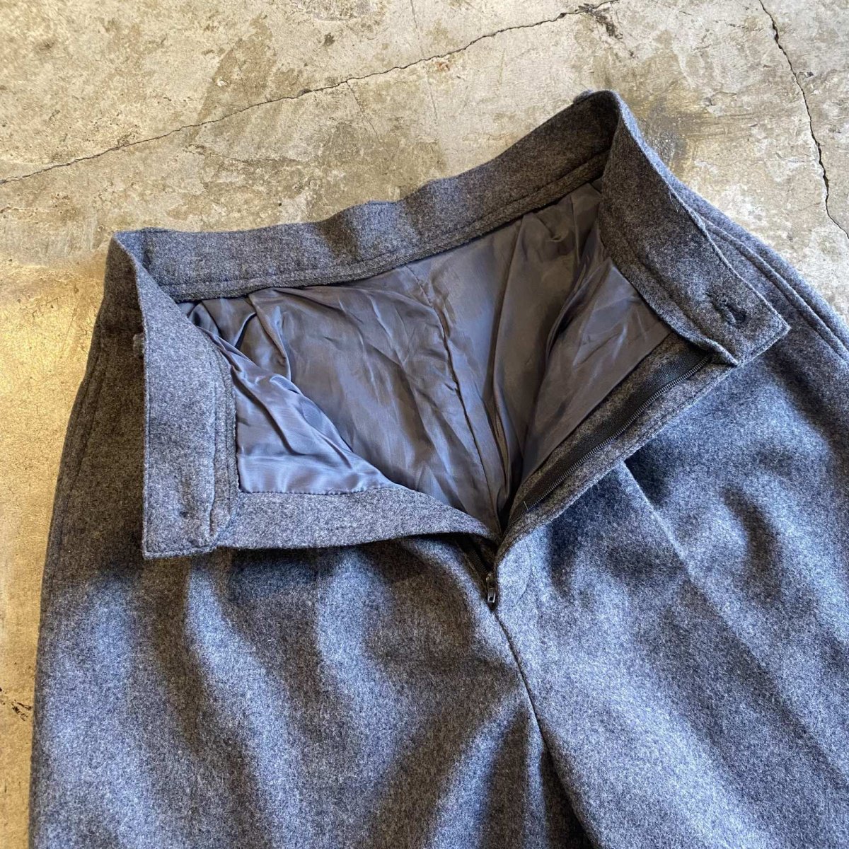 画像7: 2 TUCK DESIGN WOOL SLACKS HALF PANTS / W27 (7)