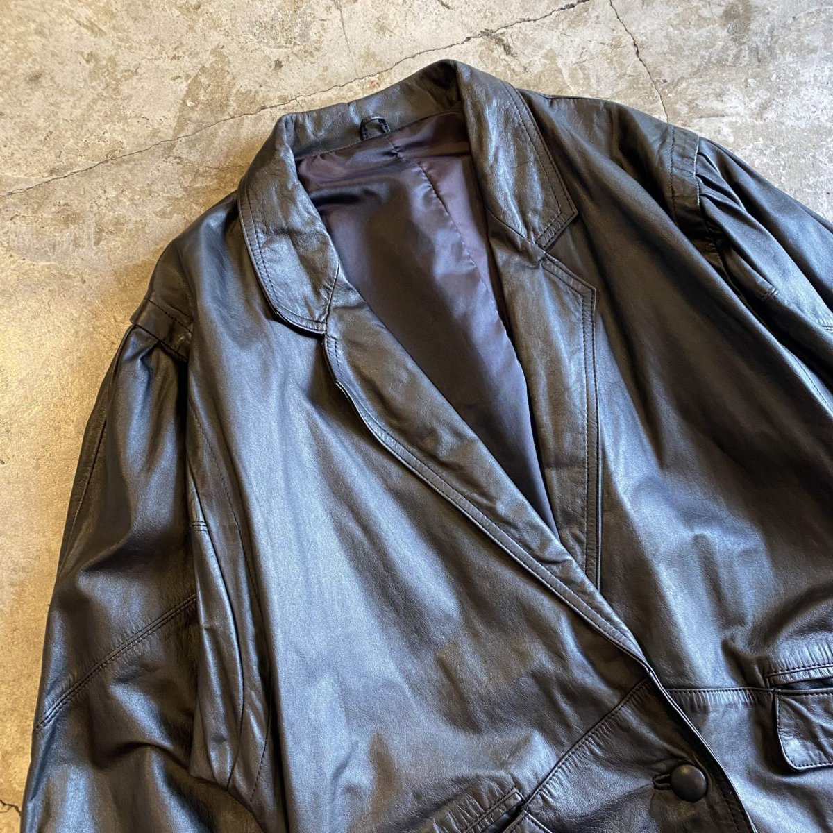 画像3: BLACK COLOR SHOULDER GATHER DESIGN LEATHER TAILORED JACKET / Ladies M~L (3)