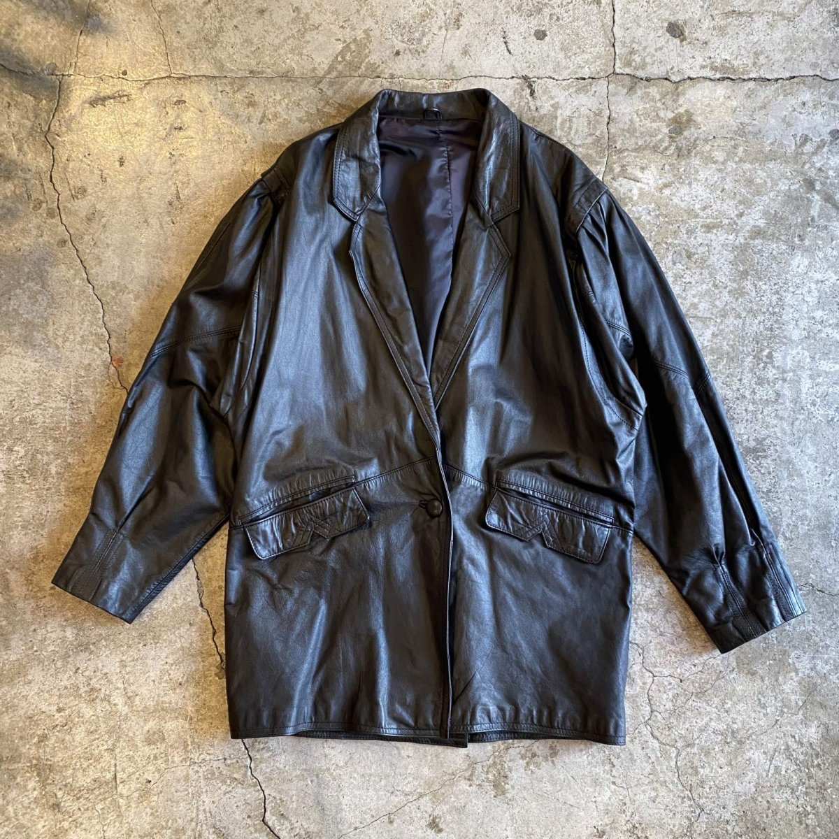 画像1: BLACK COLOR SHOULDER GATHER DESIGN LEATHER TAILORED JACKET / Ladies M~L (1)