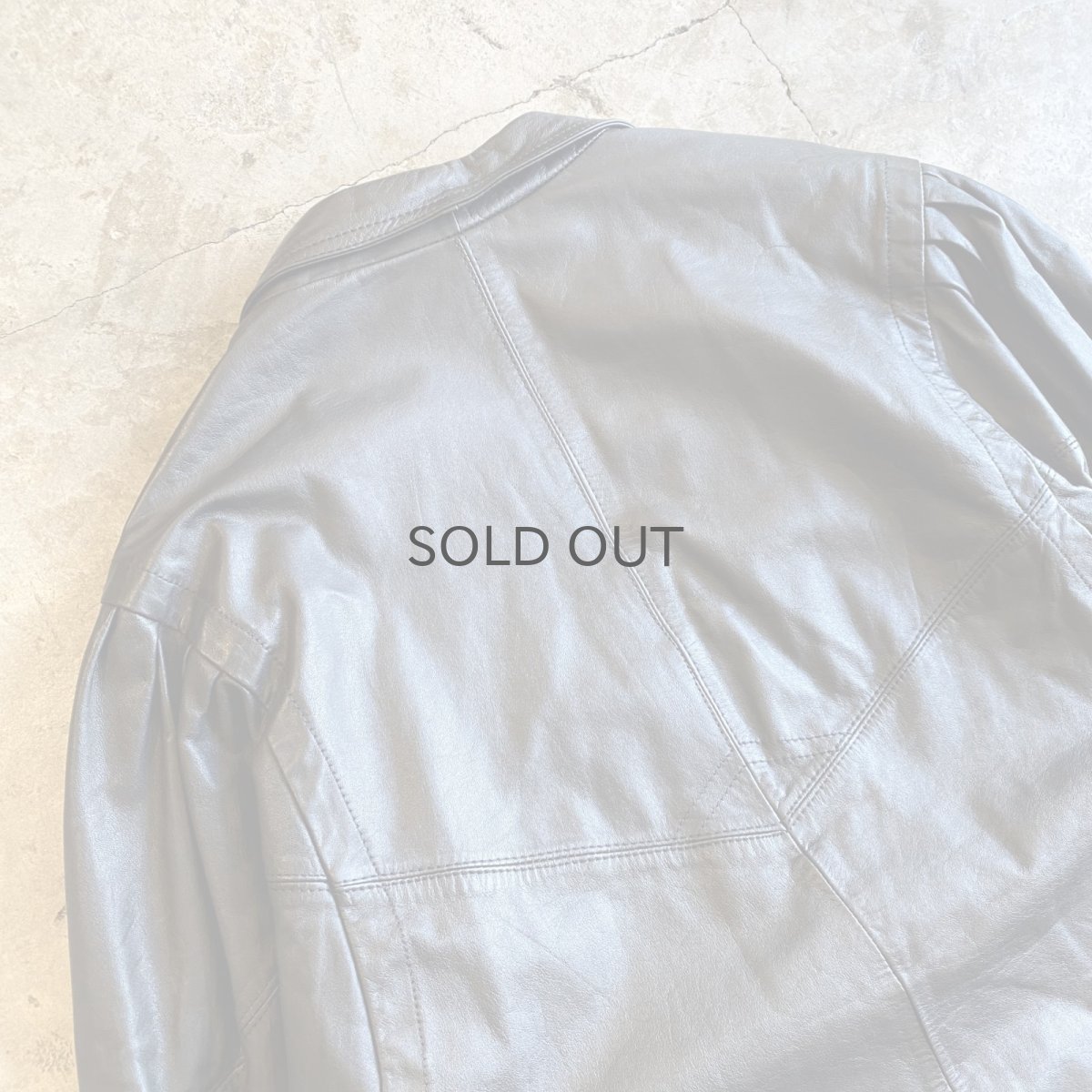 画像9: BLACK COLOR SHOULDER GATHER DESIGN LEATHER TAILORED JACKET / Ladies M~L (9)