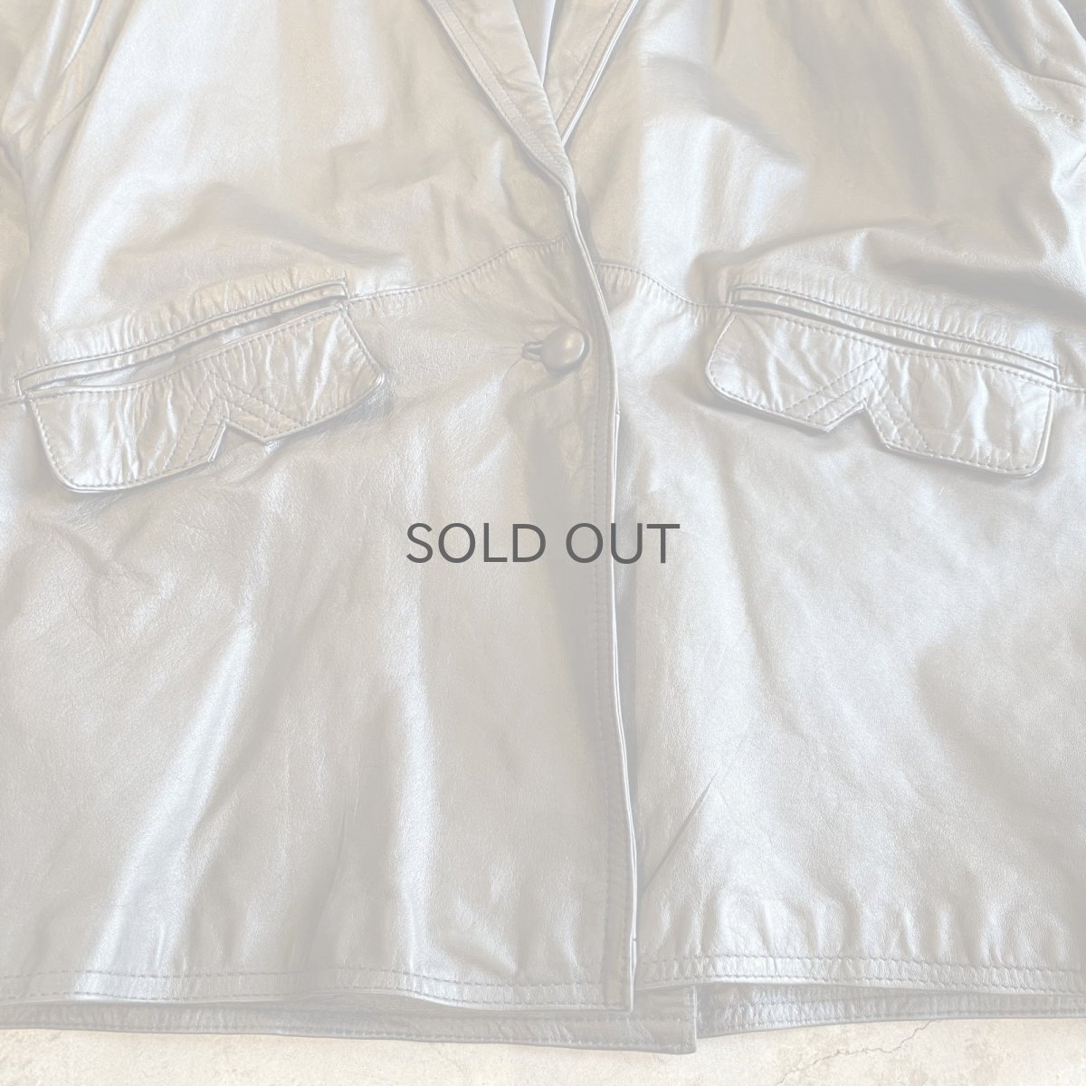 画像4: BLACK COLOR SHOULDER GATHER DESIGN LEATHER TAILORED JACKET / Ladies M~L (4)