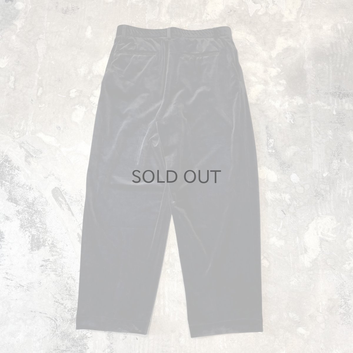 画像2: BLACK COLOR VELOUR WIDE SILHOUETTE SLACKS / W33 (2)