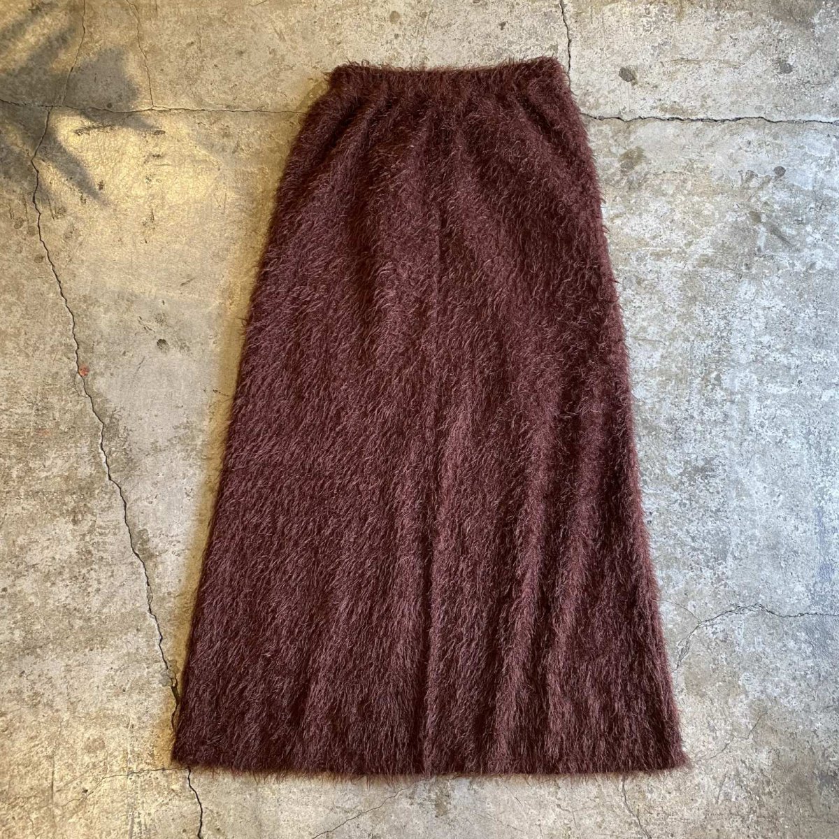 画像2: BROWN COLOR SHAGGY BACK SLIT LONG SKIRT / W24~W35 (2)