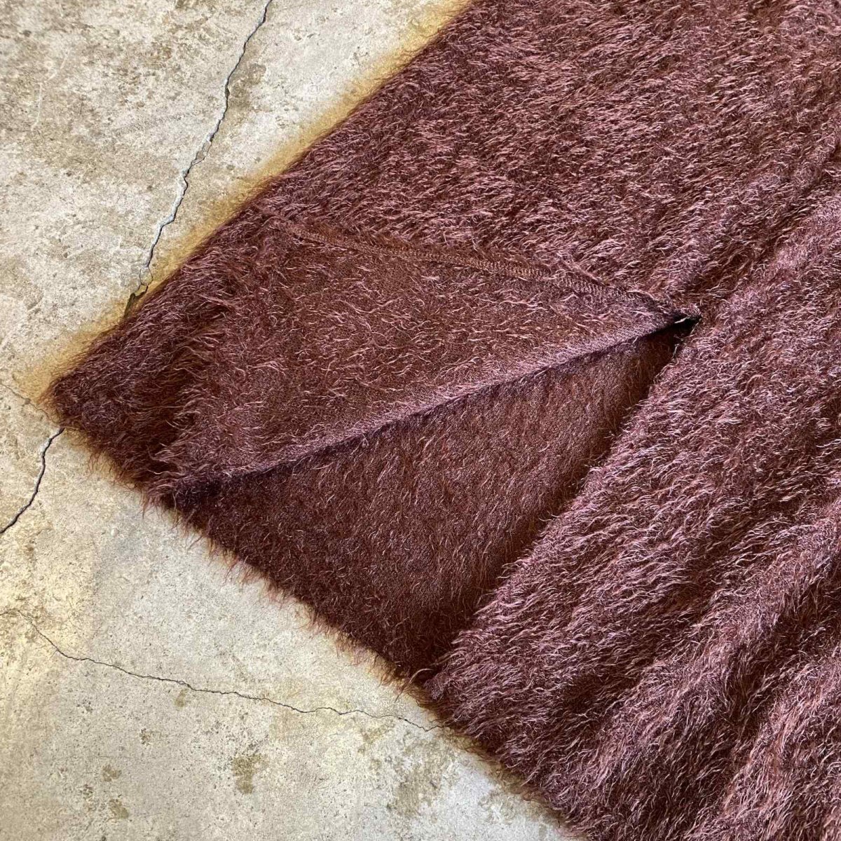 画像8: BROWN COLOR SHAGGY BACK SLIT LONG SKIRT / W24~W35 (8)
