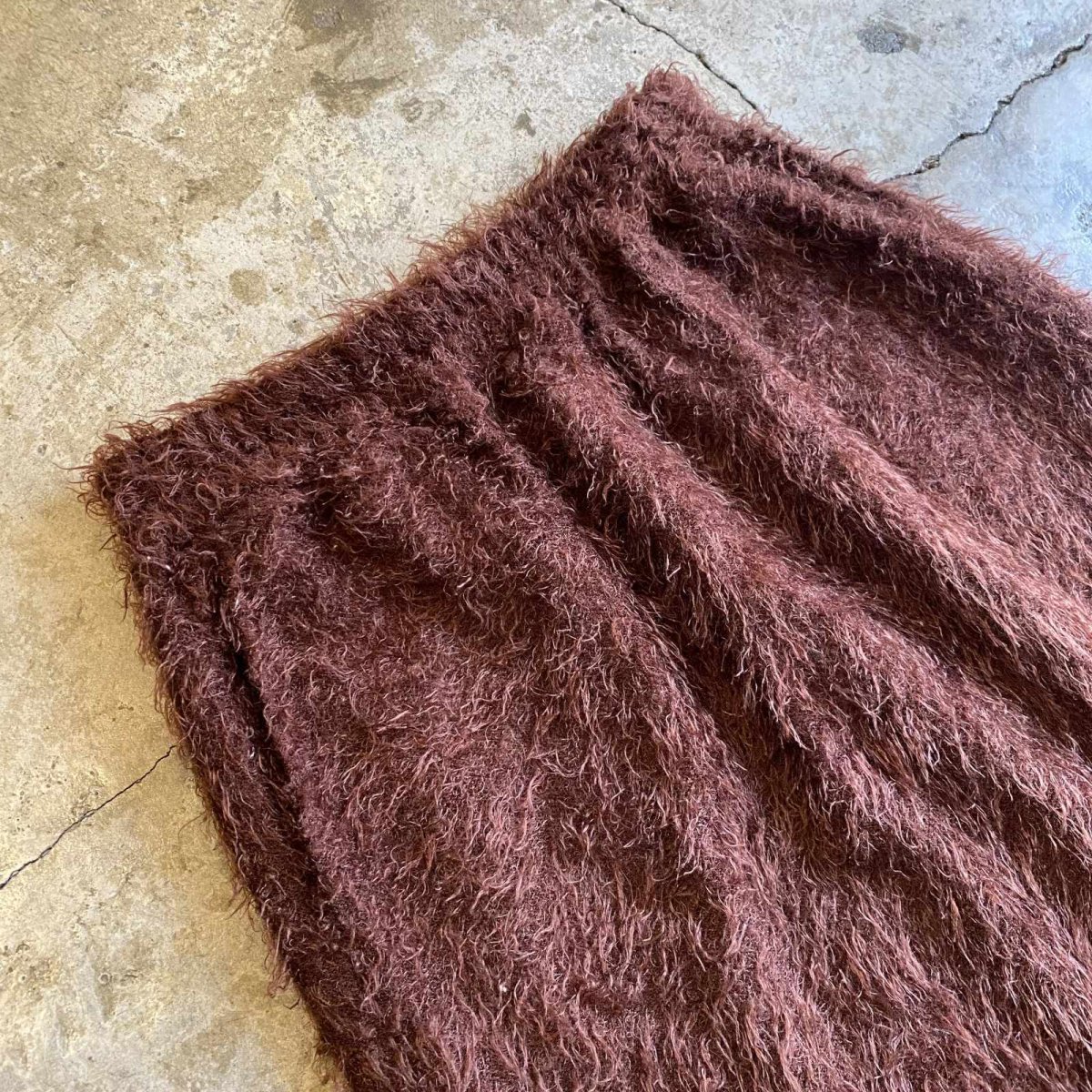 画像3: BROWN COLOR SHAGGY BACK SLIT LONG SKIRT / W24~W35 (3)