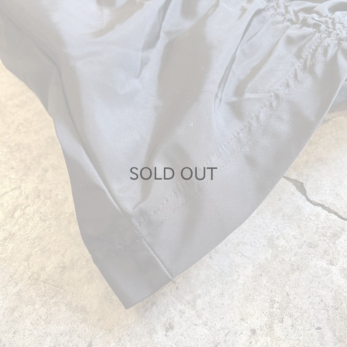 画像3: FRONT GATHER DOUBLE ZIP UP DESIGN NYLON LONG SKIRT / W24~W26 (3)