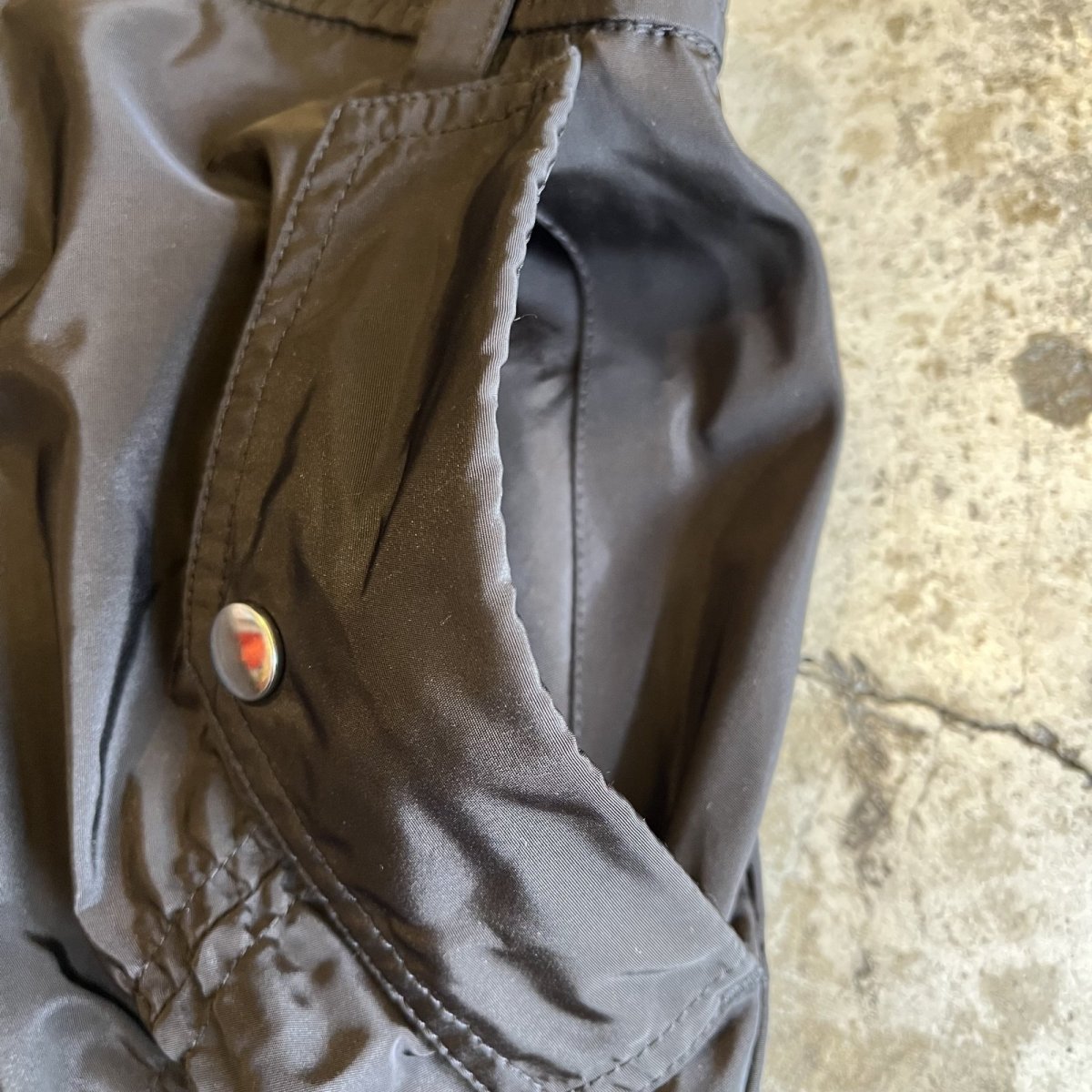 画像8: FRONT GATHER DOUBLE ZIP UP DESIGN NYLON LONG SKIRT / W24~W26 (8)