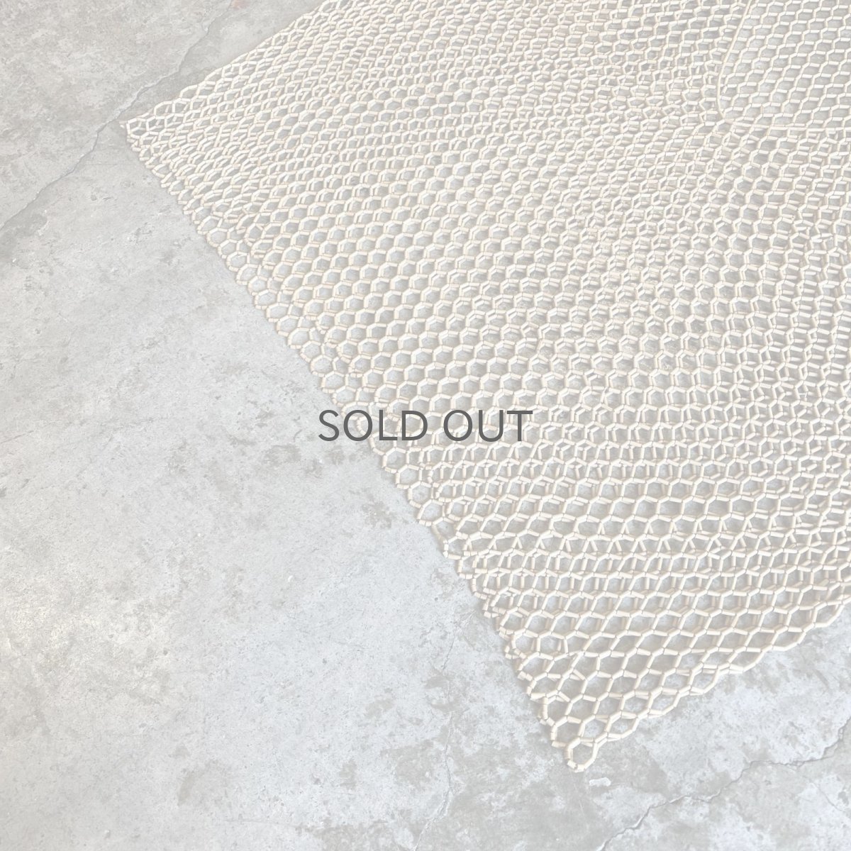 画像4: ALL OVER BAMBOO BEADS MESH DESIGN V NECK VEST / Ladies S~M (4)