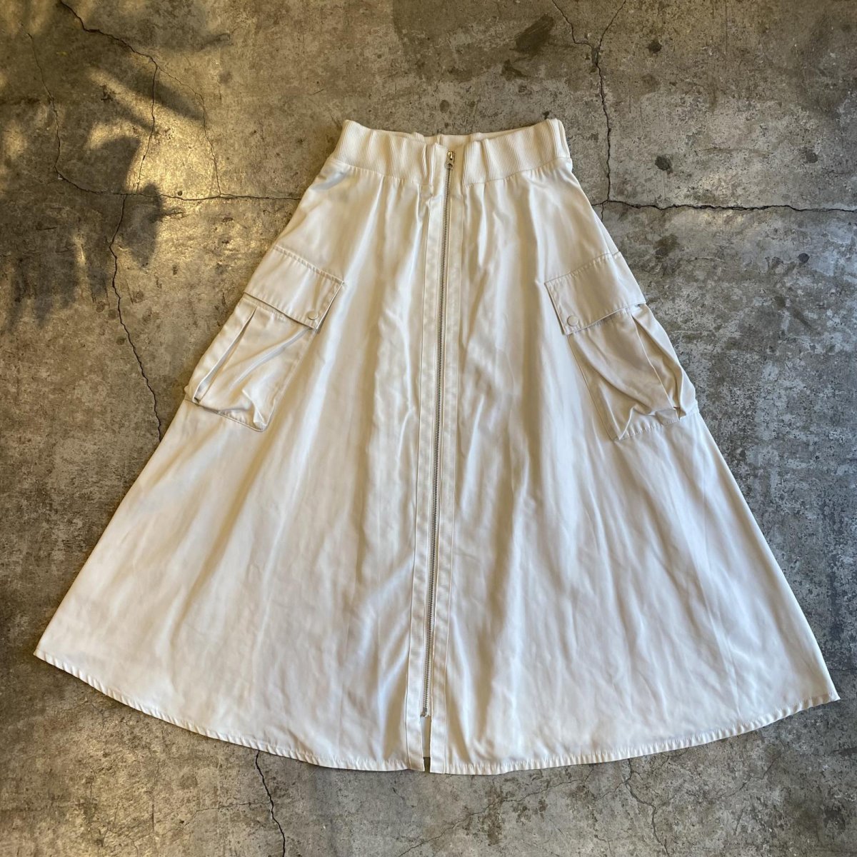 画像1: FRONT ZIP CARGO DESIGN LONG SKIRT / W25~W35 (1)