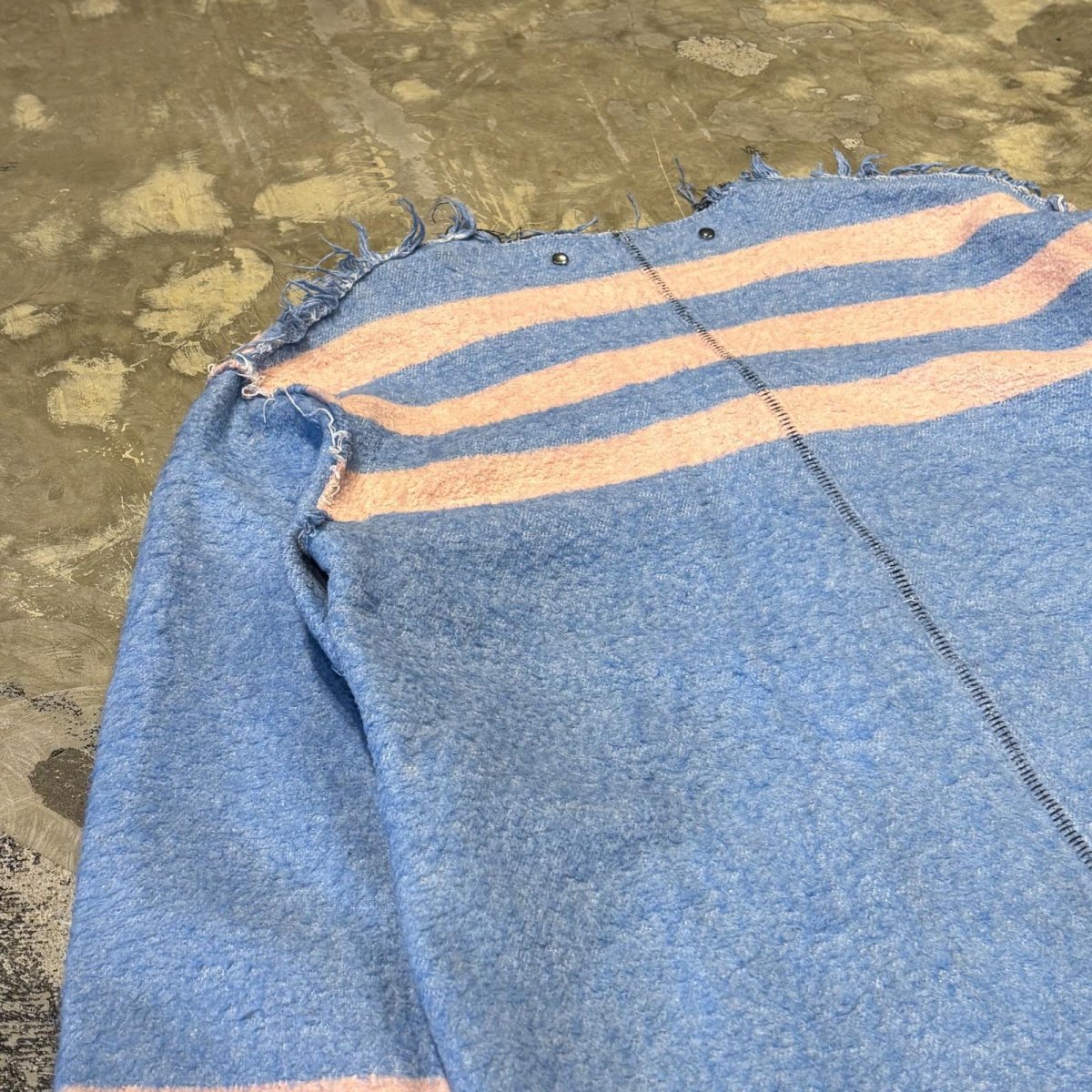 画像9: BICOLOR BORDER ZIP UP FRINGE CARDIGAN / Mens L (9)