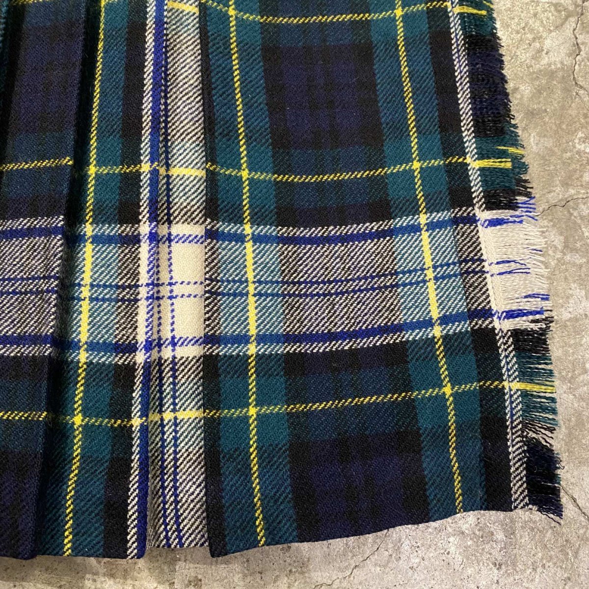 画像4: 【Wiz&Witch】"WANDERER" SCOTLAND CHECK VINTAGE WRAP SKIRT / FREE (4)