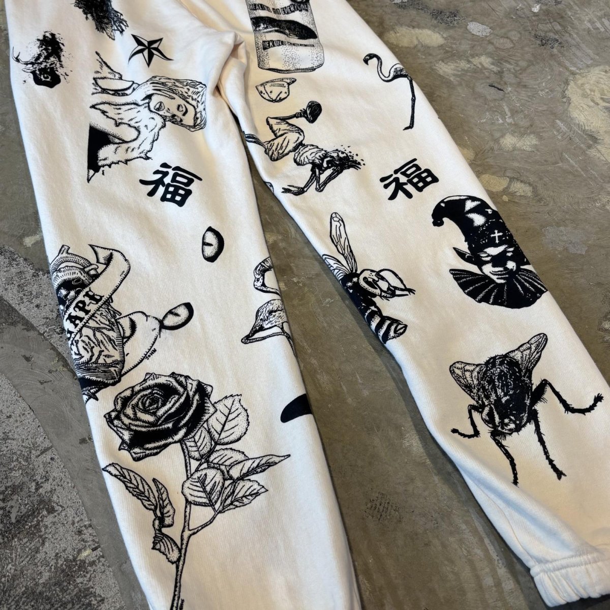 画像11: 【JESUS AND JOHN】MULTI ART HANDPRINTED SWEAT PANTS / OS (11)