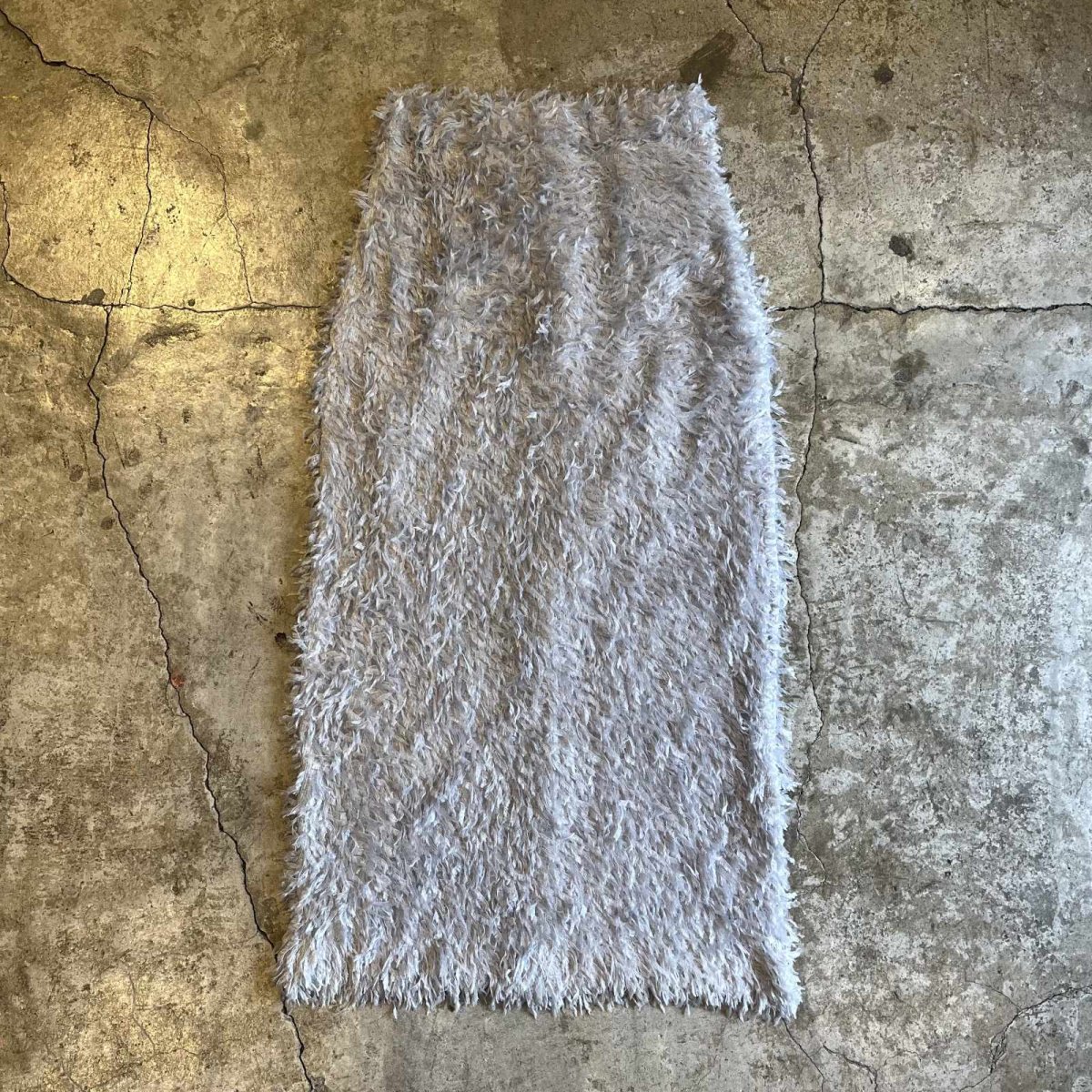 画像1: ALL OVER SHAGGY BACK SLIT DESIGN LONG SKIRT / W24~29 (1)
