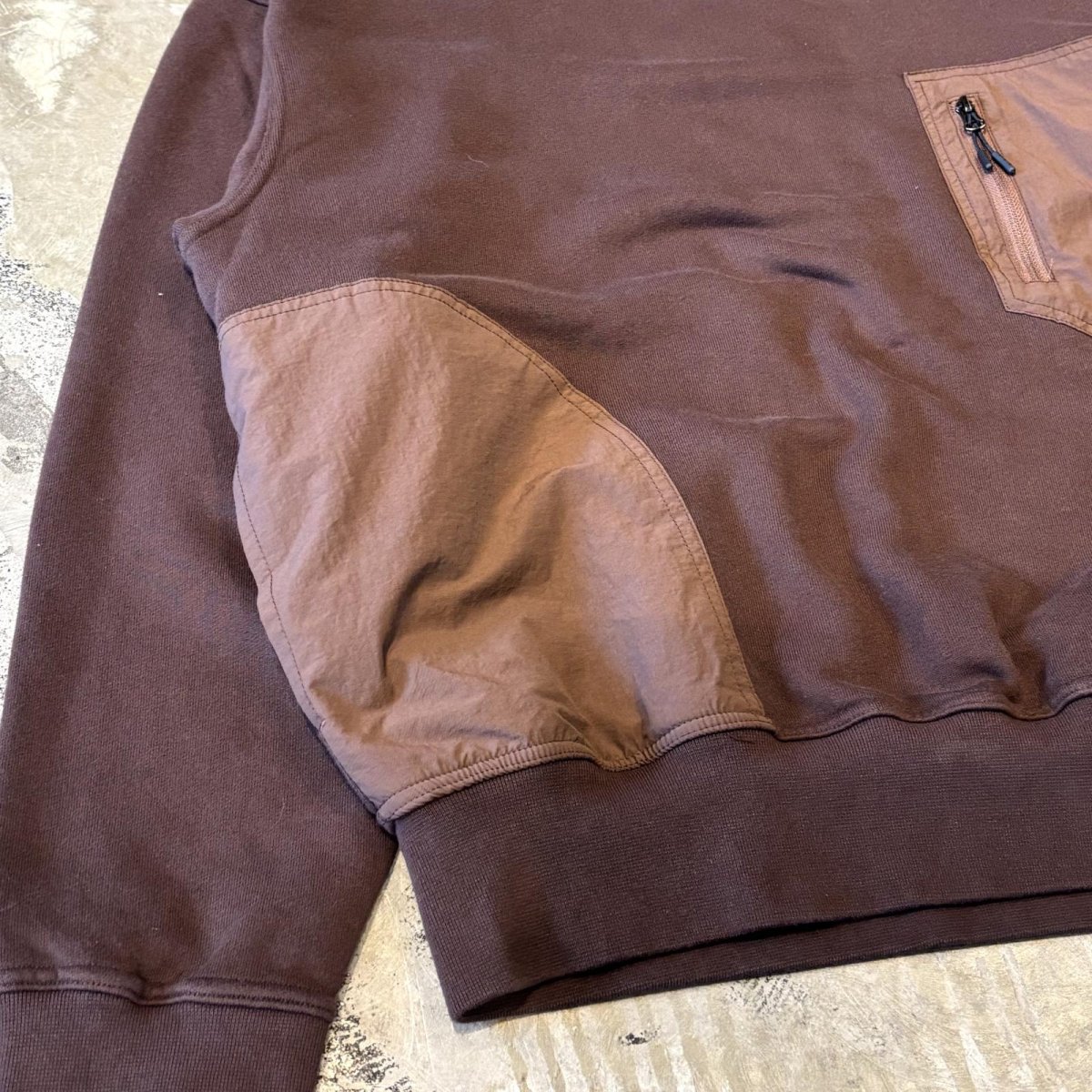 画像5: 【WONDERGROUND】POCKET NYLON SWITCHED SWEAT / BROWN / OS (5)