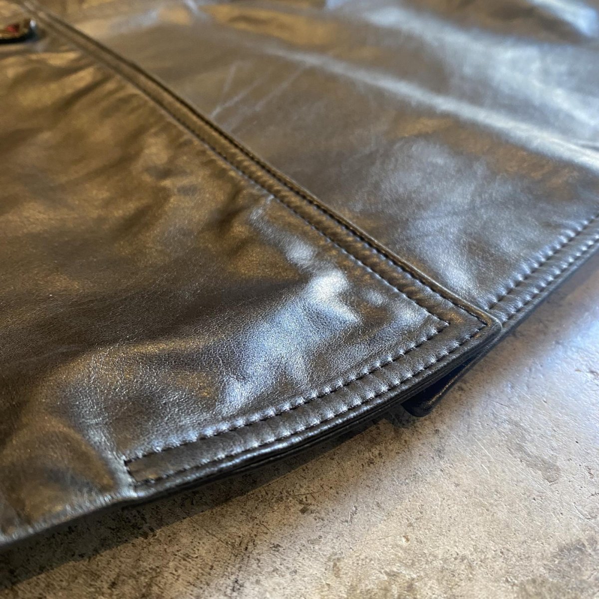 画像10: BLACK COLOR SHOULDER TUCK DESIGN LEATHER TAILORED JACKET / Ladies L (10)