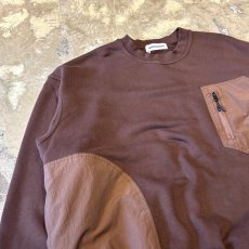 画像3: 【WONDERGROUND】POCKET NYLON SWITCHED SWEAT / BROWN / OS (3)