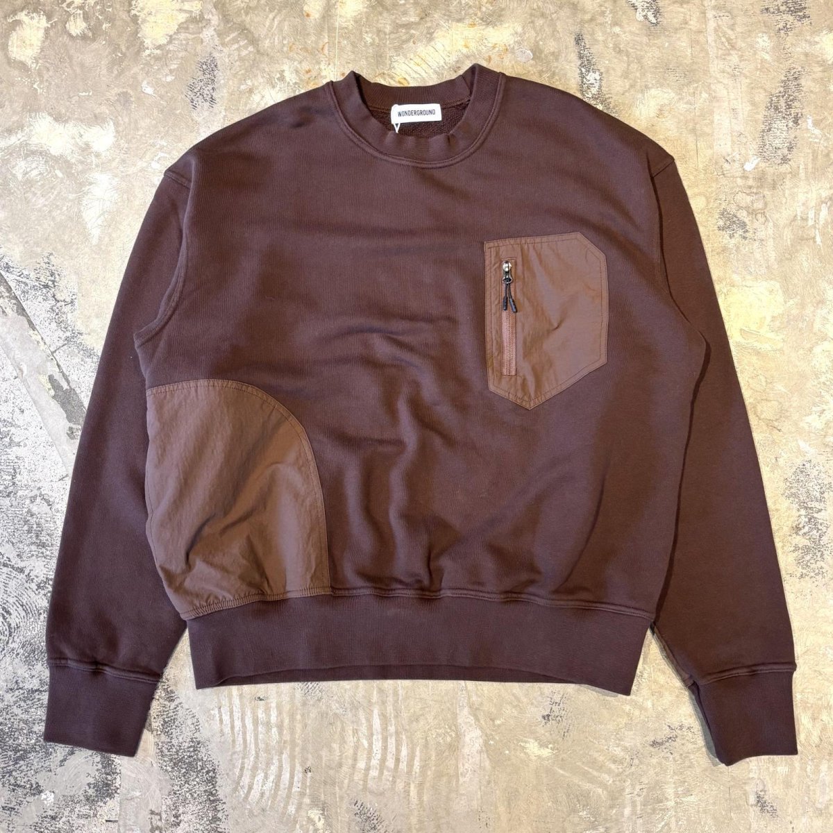 画像1: 【WONDERGROUND】POCKET NYLON SWITCHED SWEAT / BROWN / OS (1)