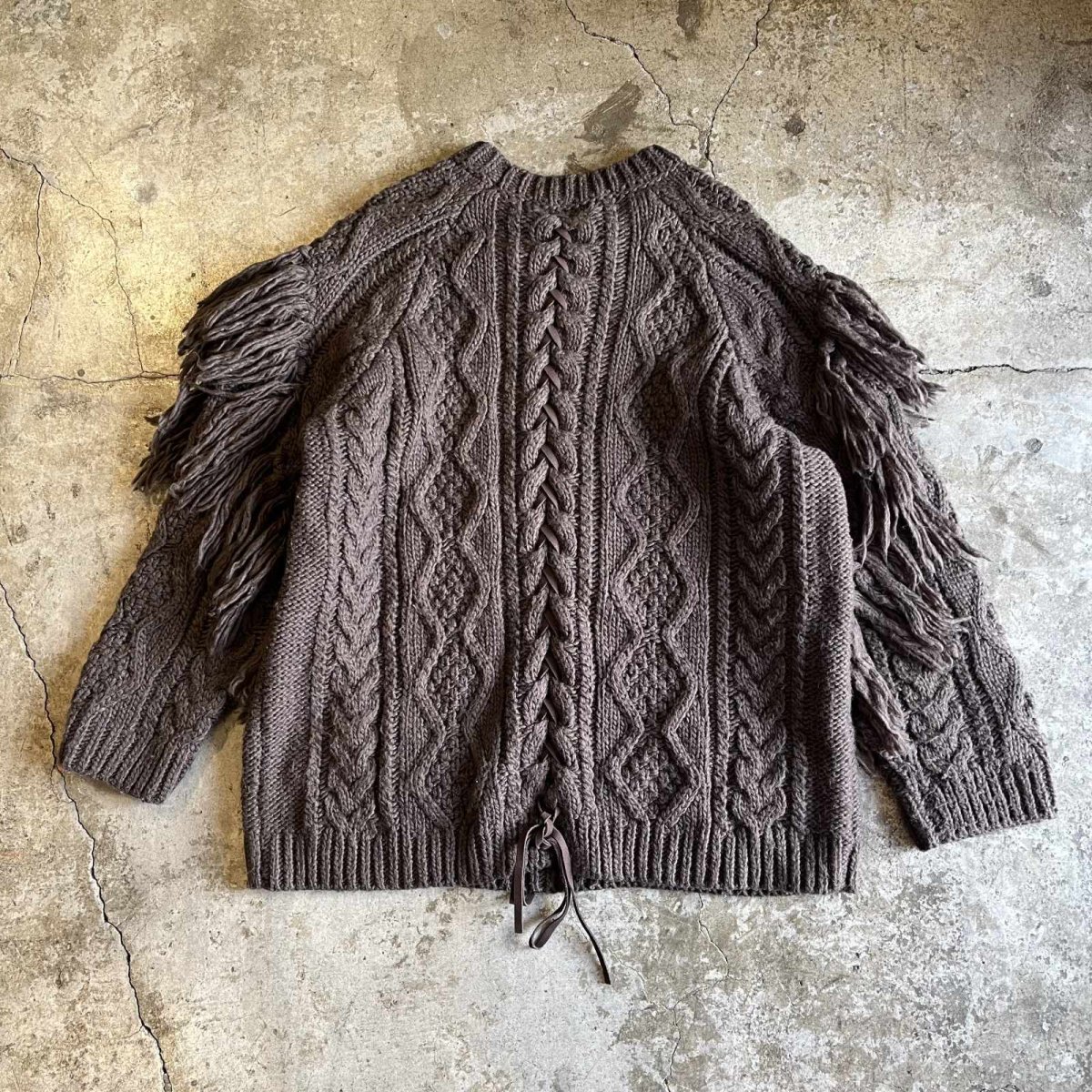 画像2: SLEEVE FRINGE BACK SUEDE RIBBON LACE UP DESIGN ALAN KNIT SWEATER / Ladies L (2)