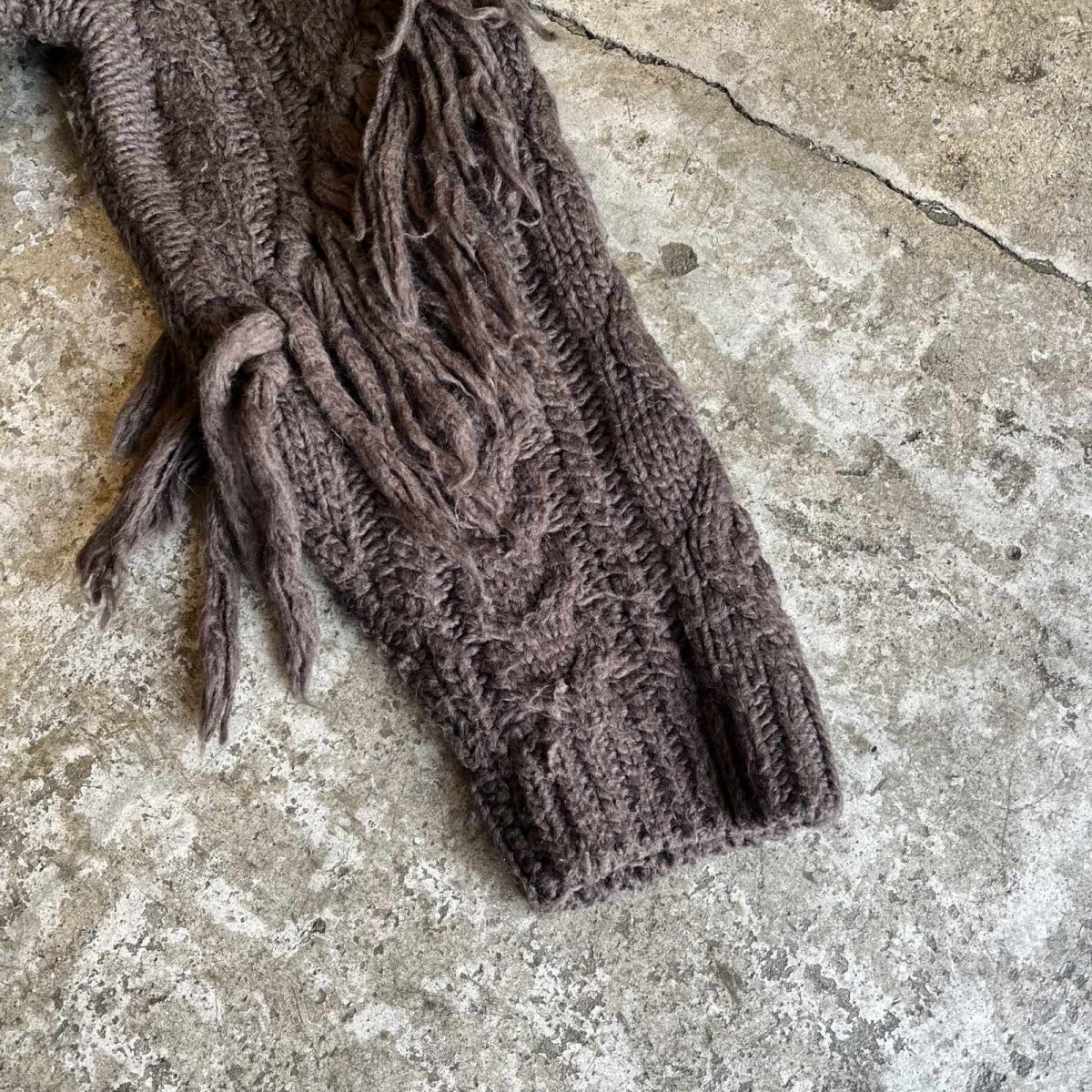 画像5: SLEEVE FRINGE BACK SUEDE RIBBON LACE UP DESIGN ALAN KNIT SWEATER / Ladies L (5)