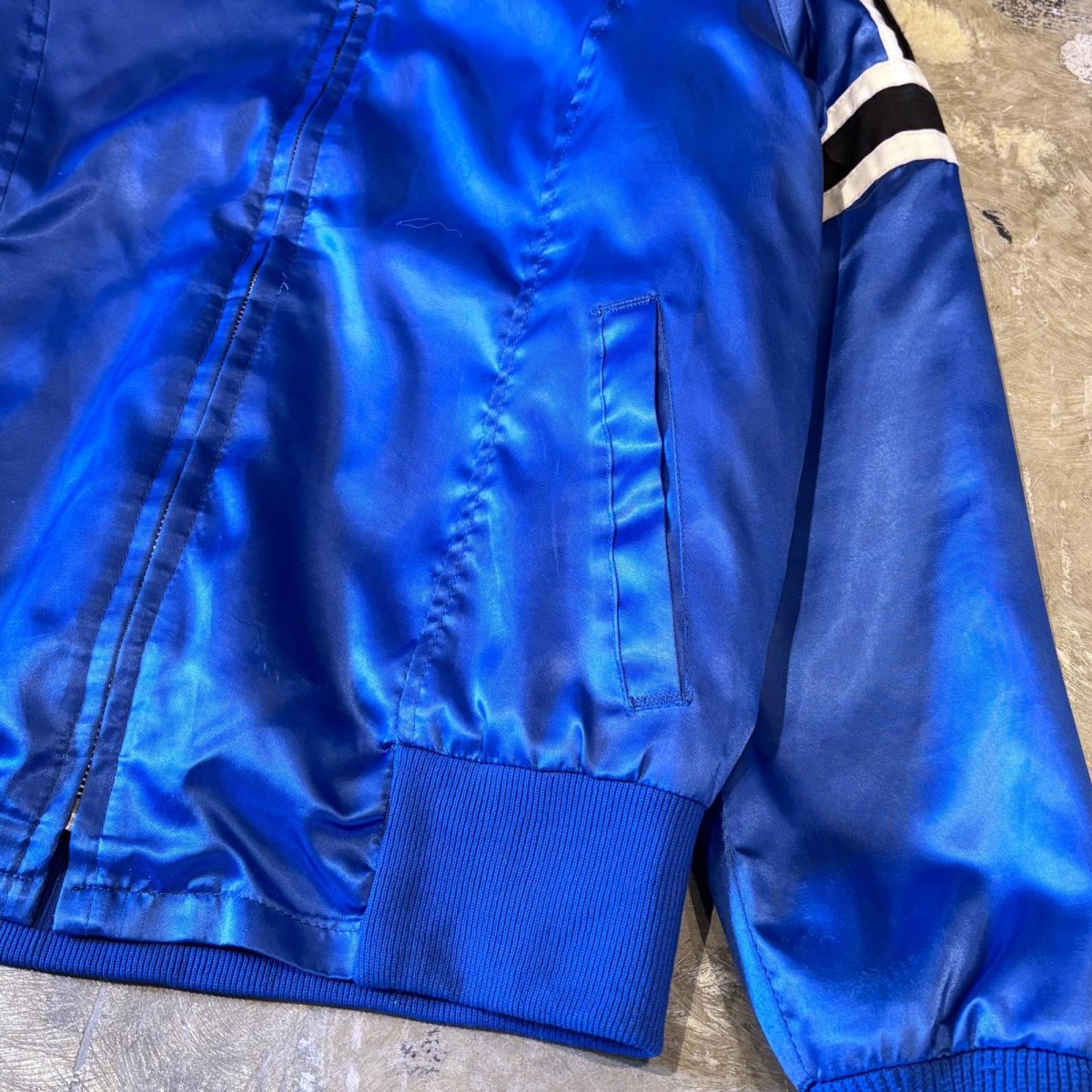 画像6: 80's SHOULDER EMBROIDERY ZIP UP NYLON JACKET / Mens S(L) (6)