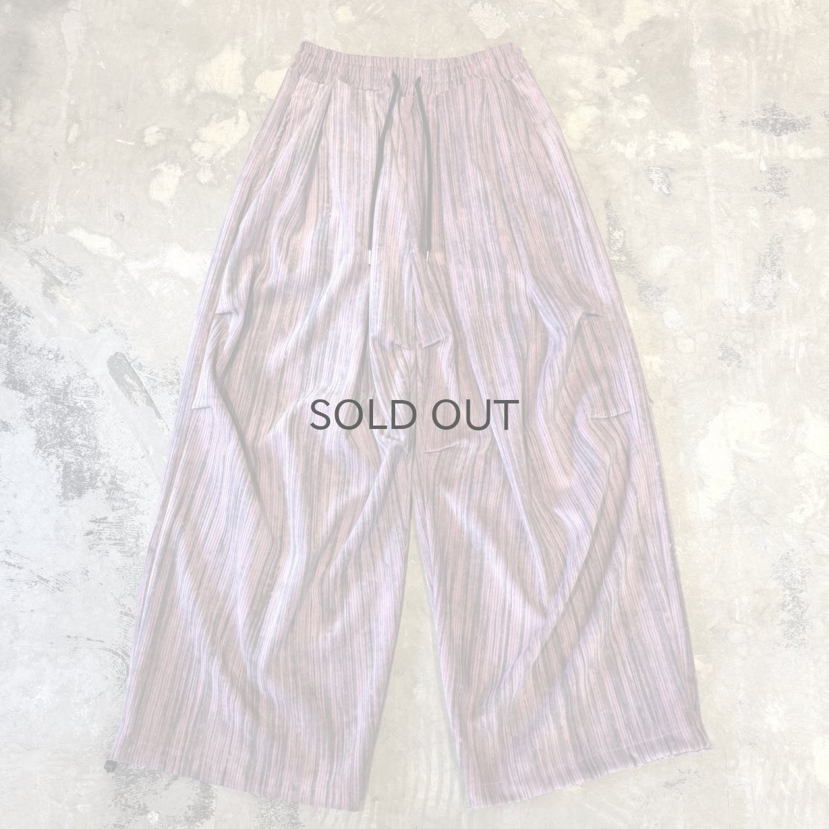 画像1: GRADATION COLOR KNEE TUCK WIDE SILHOUETTE PANTS / ~W37 (1)