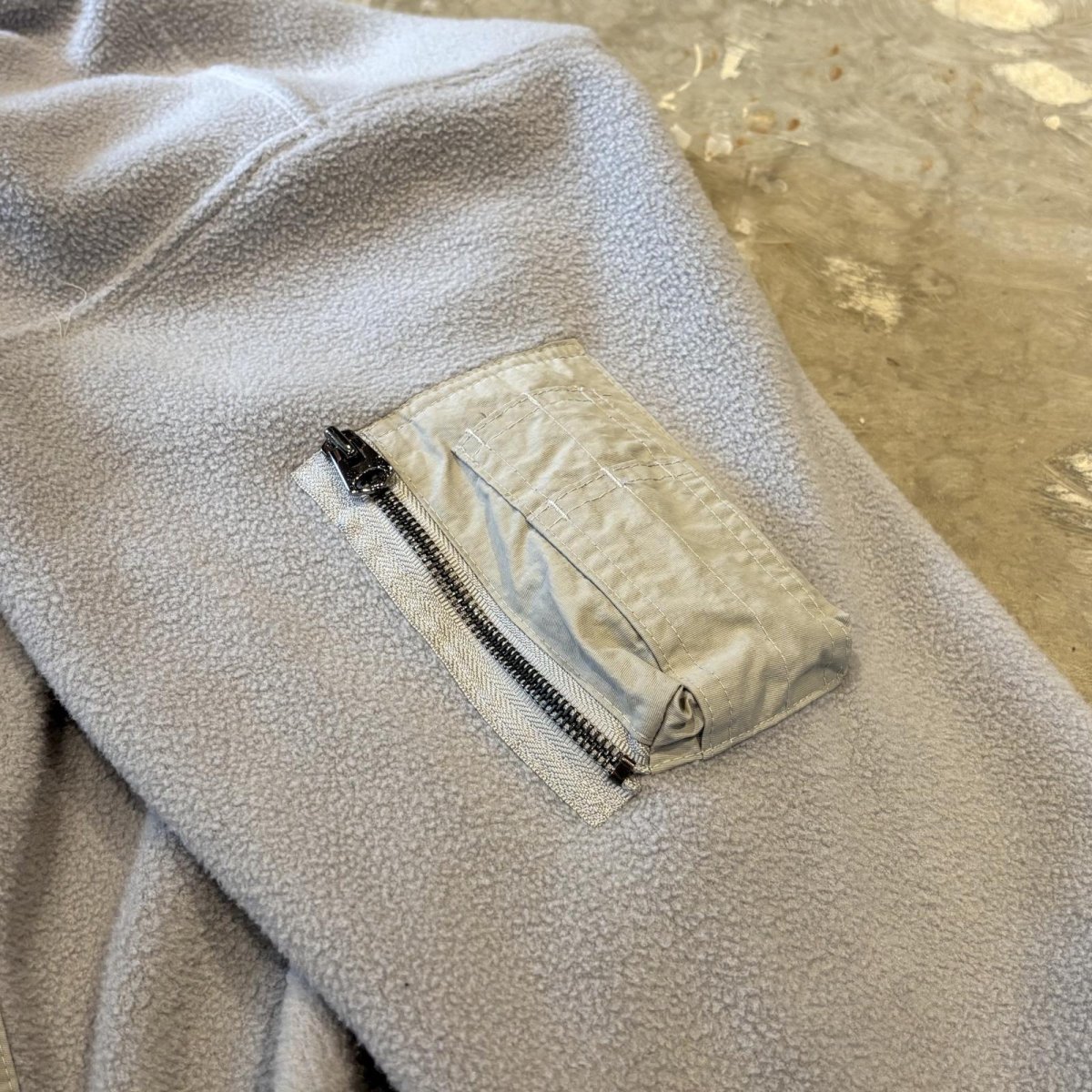 画像10: 【WONDERGROUND】NYLON POCKET SWITCHED ZIP UP FLEECE / GREY / OS (10)