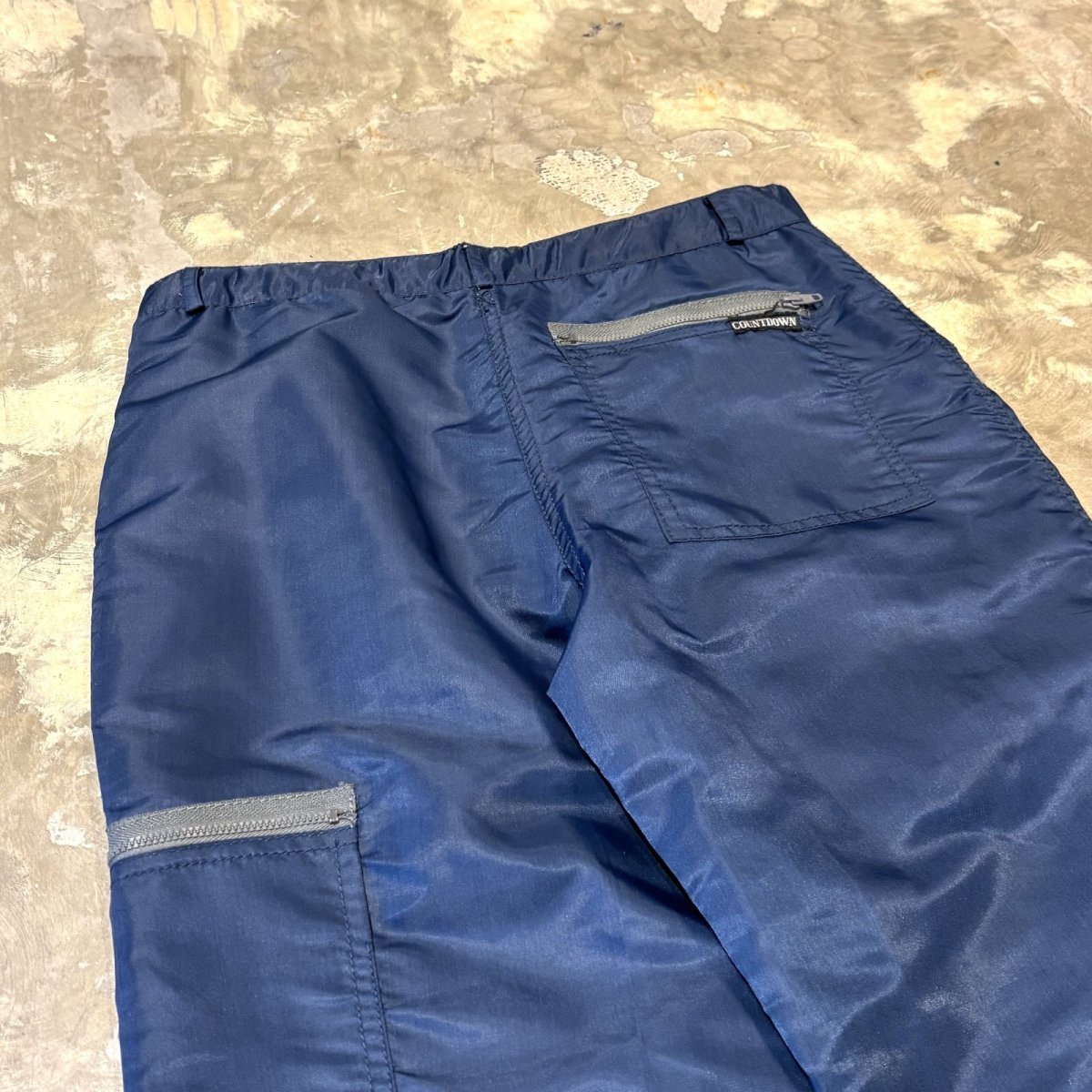 画像9: 90's BLUE COLOR MULTI ZIP POCKET NYLON PANTS / W29 (9)