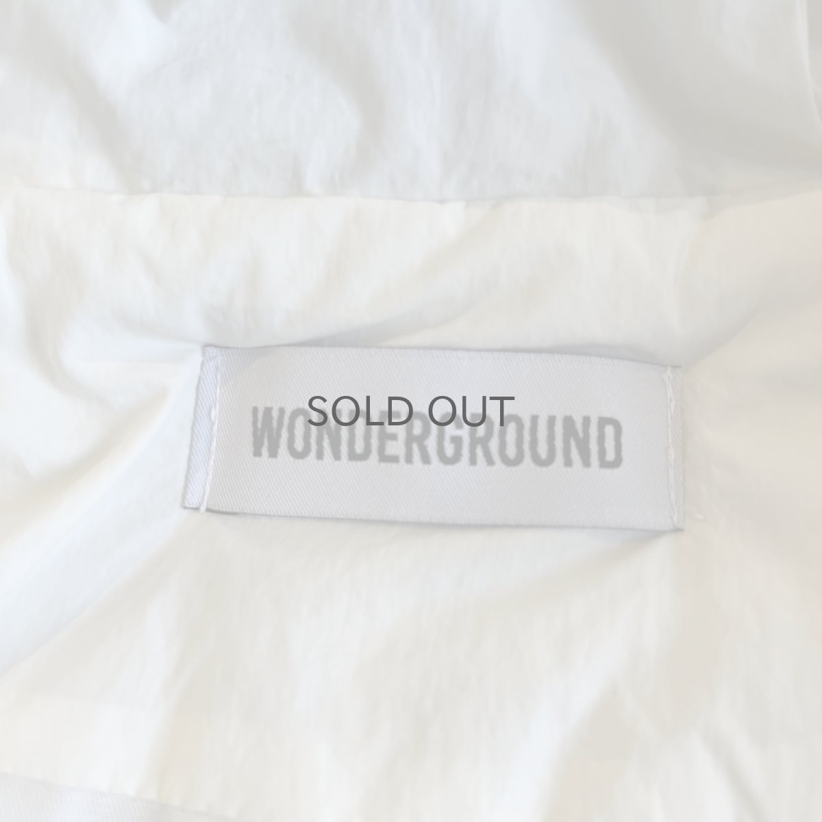 画像14: 【WONDERGROUND】WAIST MARK DESIGN NYLON DOWN HOODIE PONCHO / WHITE / OS (14)