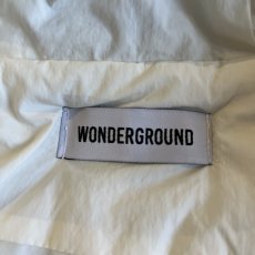 画像14: 【WONDERGROUND】WAIST MARK DESIGN NYLON DOWN HOODIE PONCHO / WHITE / OS (14)
