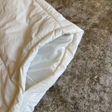 画像10: 【WONDERGROUND】WAIST MARK DESIGN NYLON DOWN HOODIE PONCHO / WHITE / OS (10)