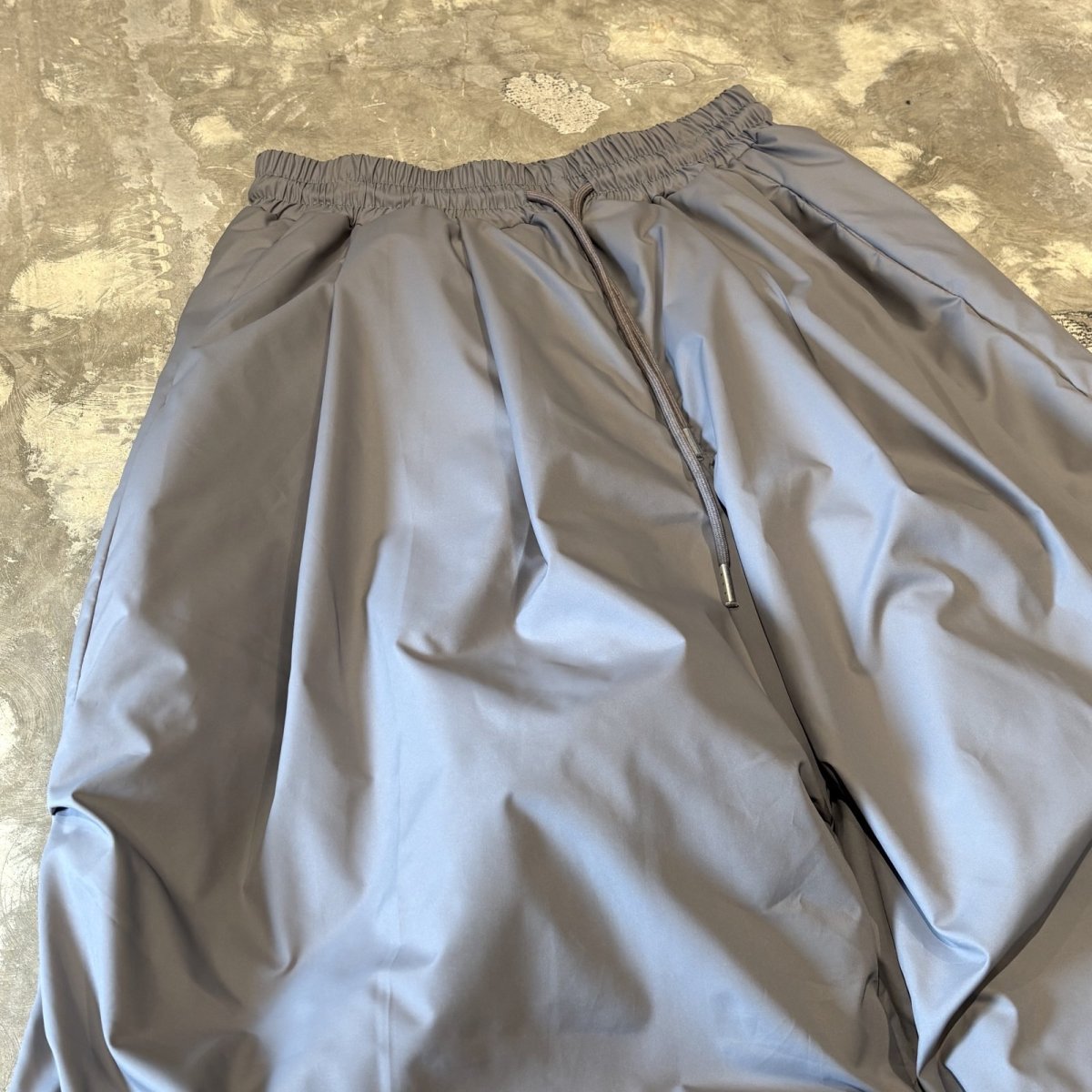 画像3: 【WONDERGROUND】QUILTING LINER WIDE NYLON PANTS / GREY / OS (3)