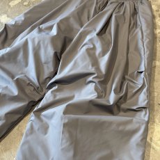 画像4: 【WONDERGROUND】QUILTING LINER WIDE NYLON PANTS / GREY / OS (4)