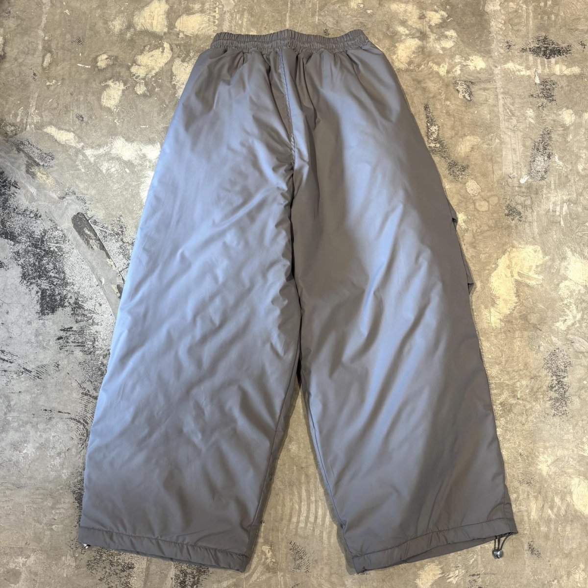 画像2: 【WONDERGROUND】QUILTING LINER WIDE NYLON PANTS / GREY / OS (2)