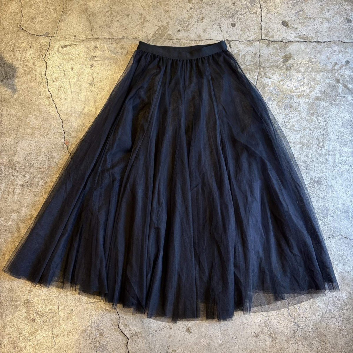画像2: BLACK COLOR DESIGN TULLE SHEER FLARE LONG SKIRT / W23~W35 (2)